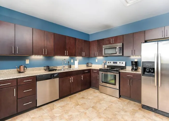 Sweeping Stadium Views Location Views Fast Wifi 24-7 Gym Lounge Roku Pittsburgh