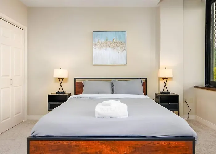 Apartment Sweeping Stadium Views Location Views Fast Wifi 24-7 Gym Lounge Roku